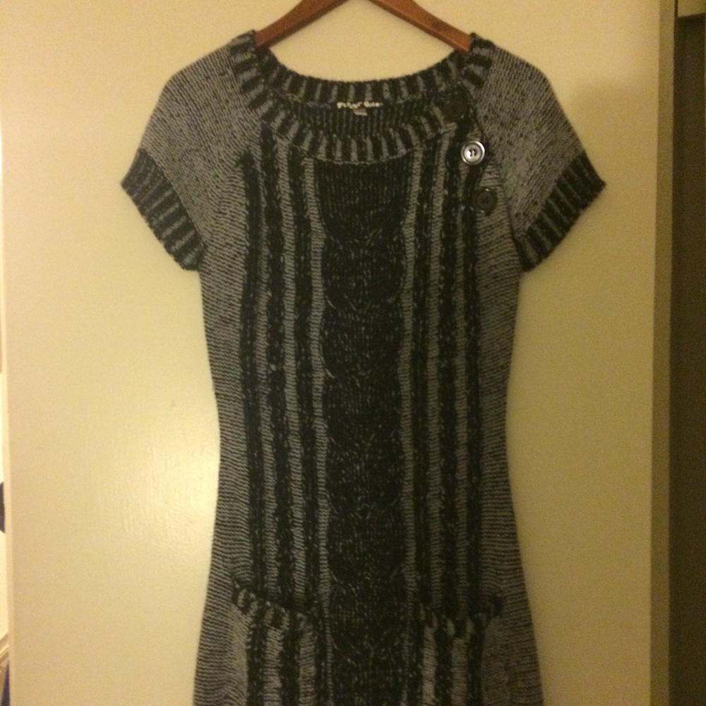 Short sleeve sweater dress (pockets!)